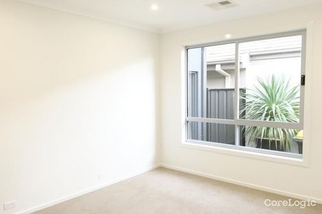 Property photo of 30 Fletcher Road Craigieburn VIC 3064