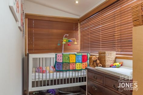 Property photo of 2 Glen Street Highgate Hill QLD 4101
