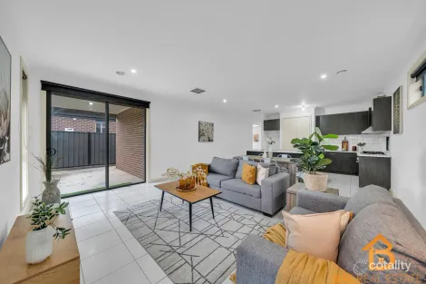 Property photo of 45 Cottesloe Boulevard Tarneit VIC 3029