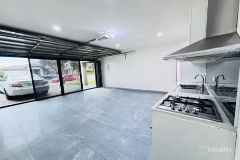 Property photo of 128 Elevation Boulevard Craigieburn VIC 3064