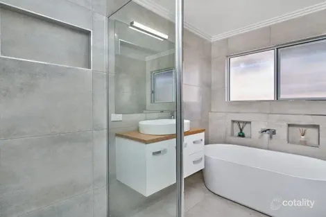 Property photo of 27 Whipbird Drive Smithfield QLD 4878