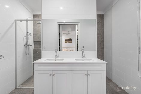 Property photo of 138 Singer Street Wynnum QLD 4178