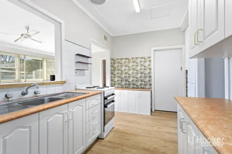 Property photo of 9 Thirlmere Way Tahmoor NSW 2573