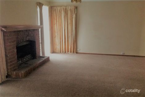 Property photo of 10 Molga Close Kurunjang VIC 3337