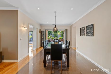 Property photo of 8 Orbison Court Endeavour Hills VIC 3802