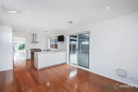 Property photo of 23 Iluka Drive Werribee VIC 3030