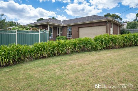 Property photo of 2 Pearl Place Ferntree Gully VIC 3156