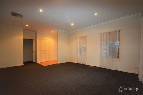 Property photo of 2/9 Derby Grove Flora Hill VIC 3550