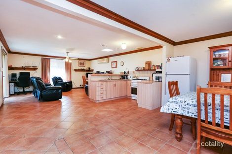 Property photo of 28 Bordeaux Drive Woodcroft SA 5162