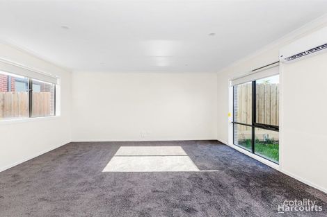 Property photo of 21 Lavit Lane Pakenham VIC 3810