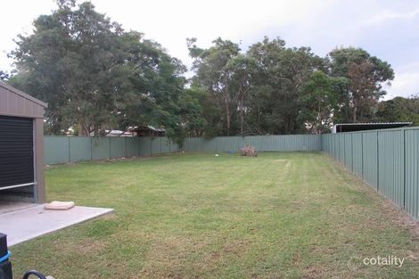 19 Ravenscliffe Rd, Shoalhaven Heads, NSW 2535
