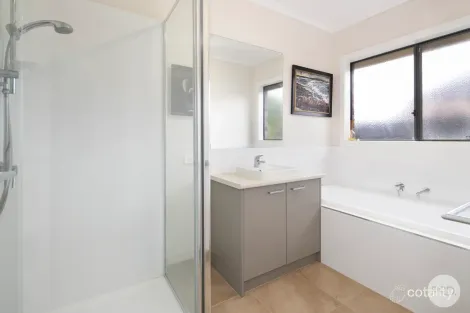 Property photo of 4 Orchid Court Beaufort VIC 3373