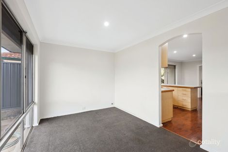 Property photo of 8 Lagoon Place Beldon WA 6027