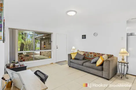 Property photo of 1/194 Whiting Street Labrador QLD 4215
