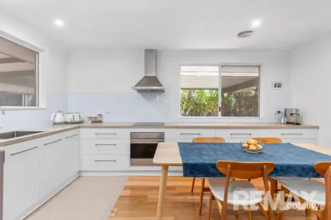 Property photo of 48 Adjin Street Mount Austin NSW 2650