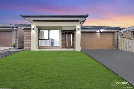 38 Trijena Ave, Mickleham, VIC 3064