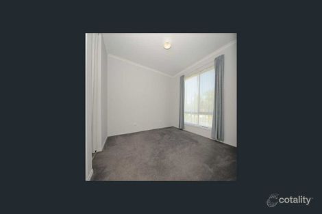 Property photo of 17 Maclarens Close Manor Lakes VIC 3024
