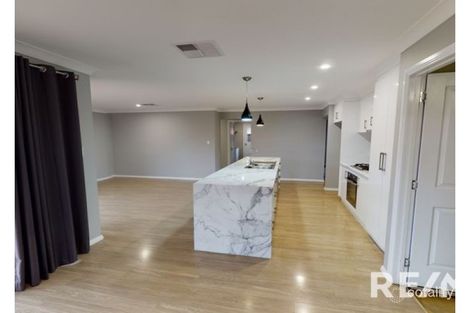 Property photo of 4 Hilton Place Junee NSW 2663