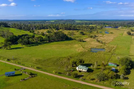 40 Calumet Rd, Goomboorian, QLD 4570