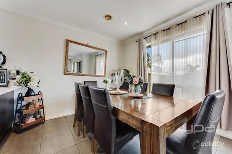 Property photo of 2/7 Care Close Meadow Heights VIC 3048