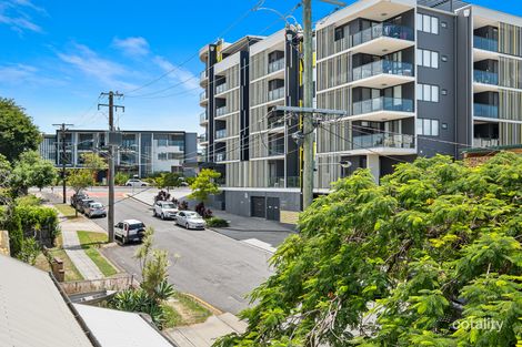 Property photo of 205/13-15 Isedale Street Wooloowin QLD 4030