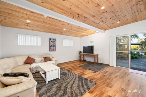 Property photo of 14 Acacia Street Fishermans Paradise NSW 2539