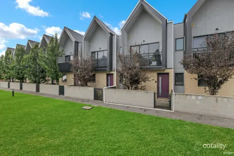 13 Ripplebrook Walk, Pakenham, VIC 3810