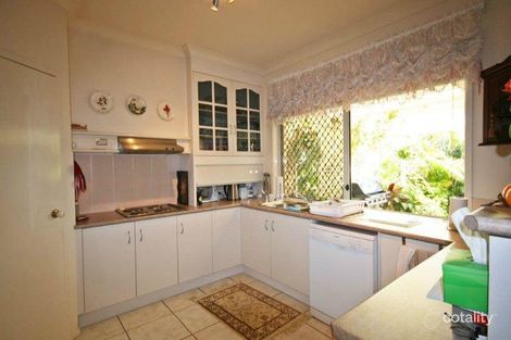 Property photo of 4 Pembridge Place Carindale QLD 4152