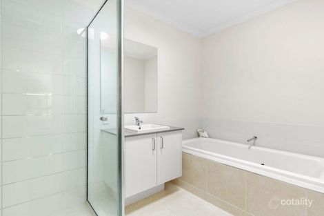 Property photo of 120 Sovereign Drive Mount Duneed VIC 3217