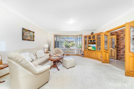Property photo of 22 Murrogun Crescent Cordeaux Heights NSW 2526