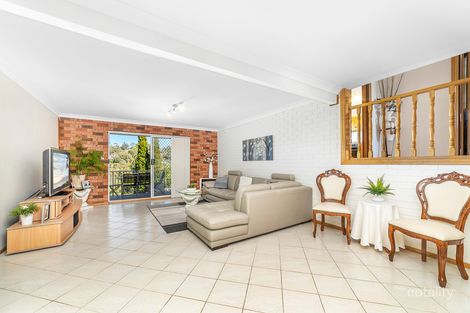 Property photo of 22 Murrogun Crescent Cordeaux Heights NSW 2526