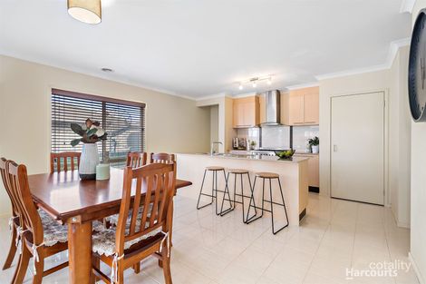 Property photo of 9 Ryan Close Deer Park VIC 3023