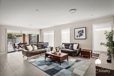 Property photo of 11 Springbrook Boulevard North Kellyville NSW 2155