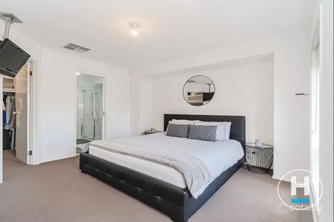 Property photo of 39 Stainsby Crescent Roxburgh Park VIC 3064