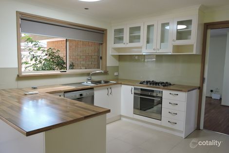 Property photo of 8 Sheffield Close Pakenham VIC 3810