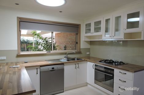 Property photo of 8 Sheffield Close Pakenham VIC 3810