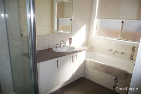 Property photo of 25 Palm Square Drouin VIC 3818