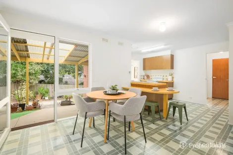 Property photo of 8 Eileen Grove Woori Yallock VIC 3139