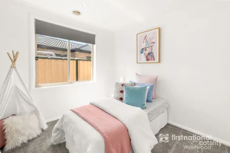 Property photo of 2/17 Eleanor Drive Hoppers Crossing VIC 3029