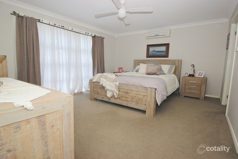 Property photo of 172 Northlakes Drive Cameron Park NSW 2285