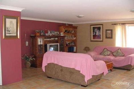 Property photo of 2 Hotham Close Parkhurst QLD 4702