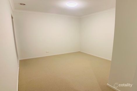 Property photo of 32 Kangaroo Road Craigieburn VIC 3064