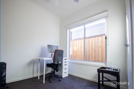 Property photo of 50 Stanmore Crescent Wyndham Vale VIC 3024