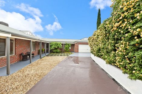Property photo of 21 Nicole Crescent Diamond Creek VIC 3089