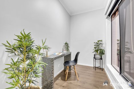 Property photo of 13 Clarence Walk Mickleham VIC 3064