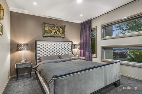 Property photo of 17 The Entrance Caroline Springs VIC 3023