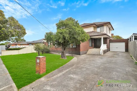 13 Wolverton Dr, Gladstone Park, VIC 3043