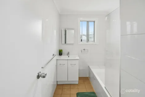 Property photo of 6 Noorla Street Griffith NSW 2680