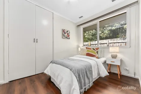 Property photo of 76 Camelot Drive Glen Waverley VIC 3150