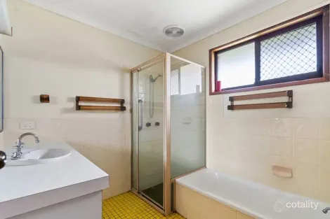 Property photo of 38 Hillview Parade Ashmore QLD 4214